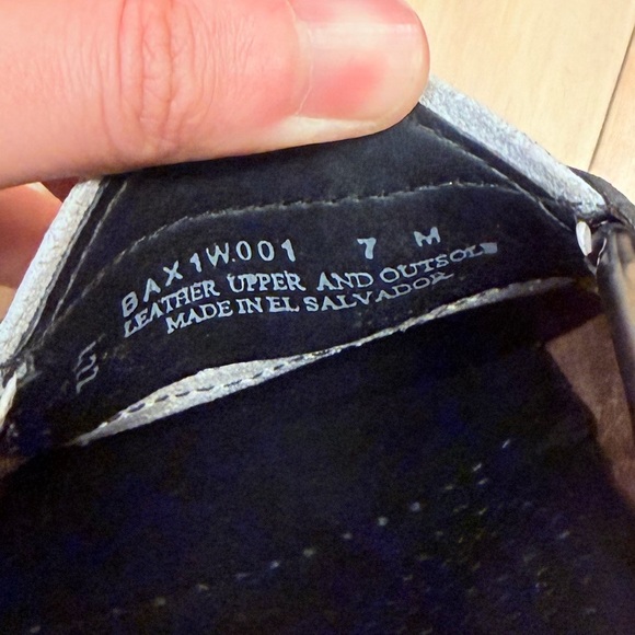 LIKE NEW G.H.BASS Women's Whitney Weejuns Loafers - Picture 7 of 10